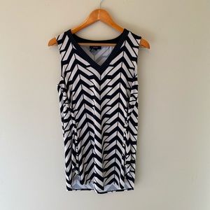 black and white v neck top